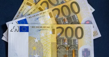 Bonus 200 euro esteso anche ai precari: domanda entro il 31 ottobre, il Governo cerca risorse extra
