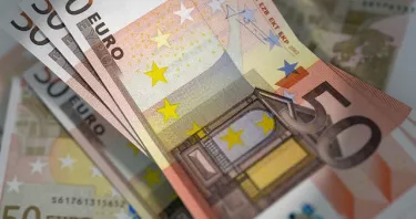 Bonus 150 euro confermato dal Decreto Aiuti Ter: quali sono i requisiti per il personale scolastico