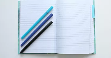 Difficoltà a scrivere in corsivo. DSA in aumento tra i bambini. Quale approccio?